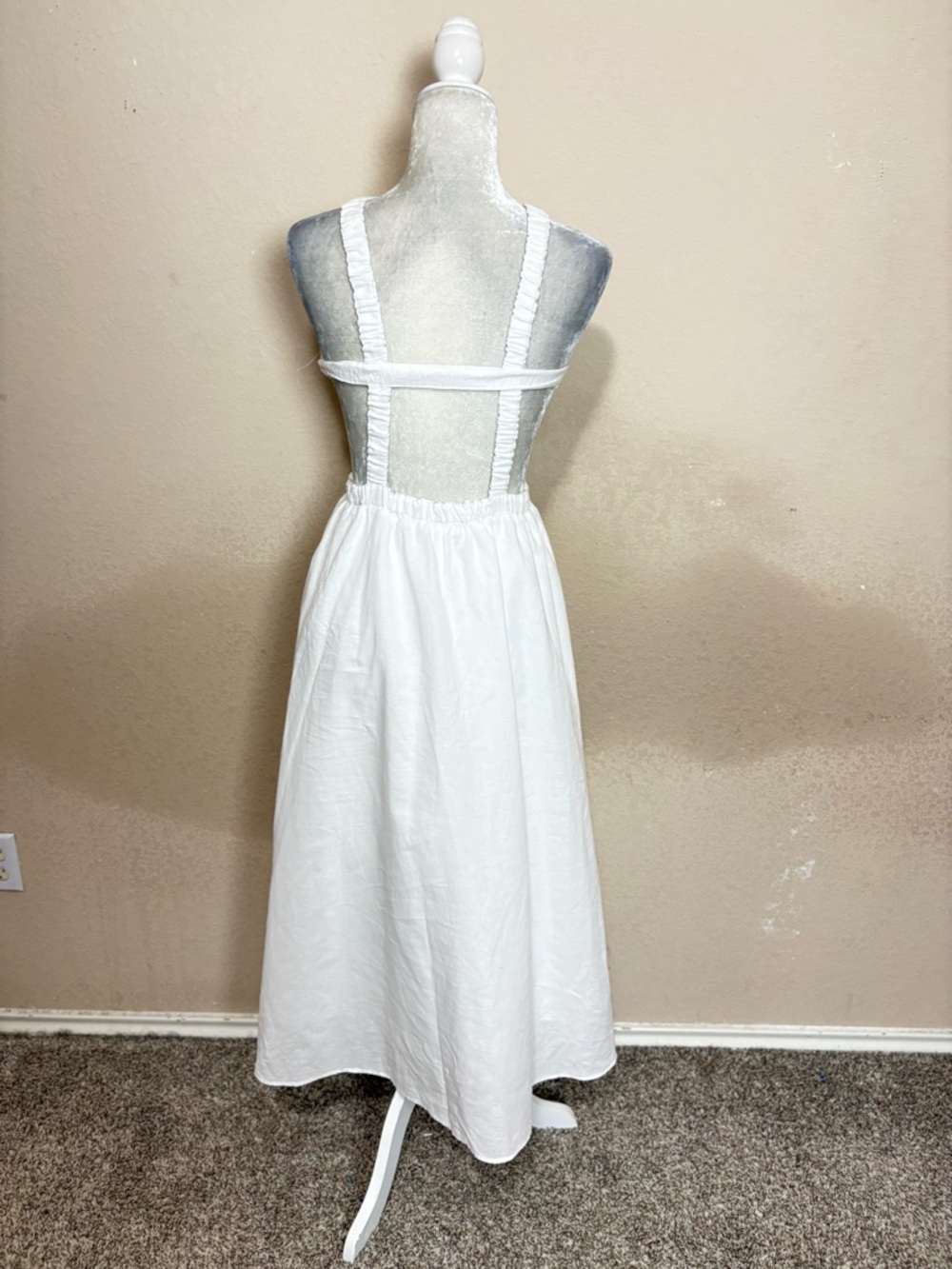 Petal & Pup Aubrey Linen Blend Cutout Midi Dress White Sleeveless Size 2 - Picture 7 of 11